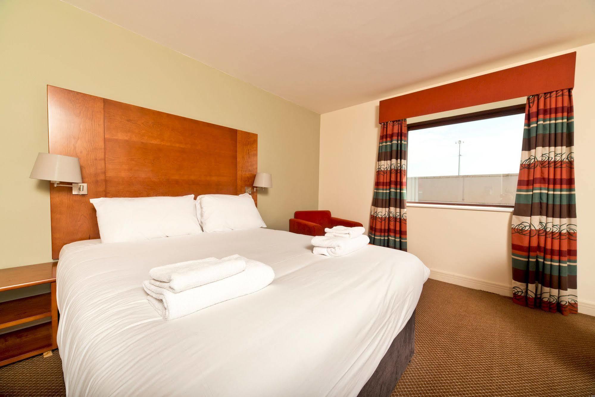 Yha Cardiff Central Buitenkant foto A bedroom at the hotel